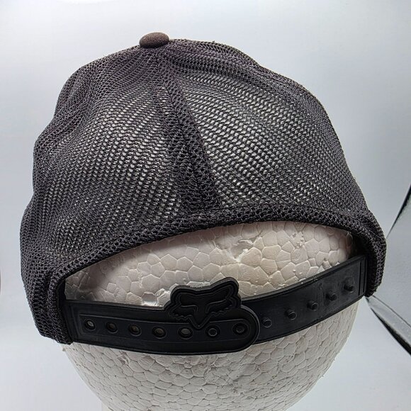 Fox Racing Mutts Up Mens Gray Black Trucker Hat Adjustable Snapback Motorcycles - Picture 3 of 9